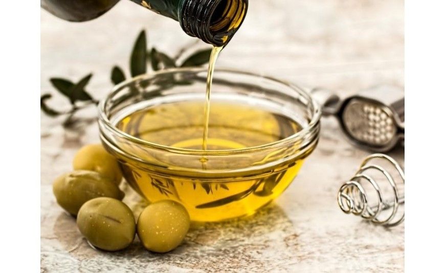 ¿Aceite de oliva o aceite de girasol? ¡Descubre cuál es mejor para ti!